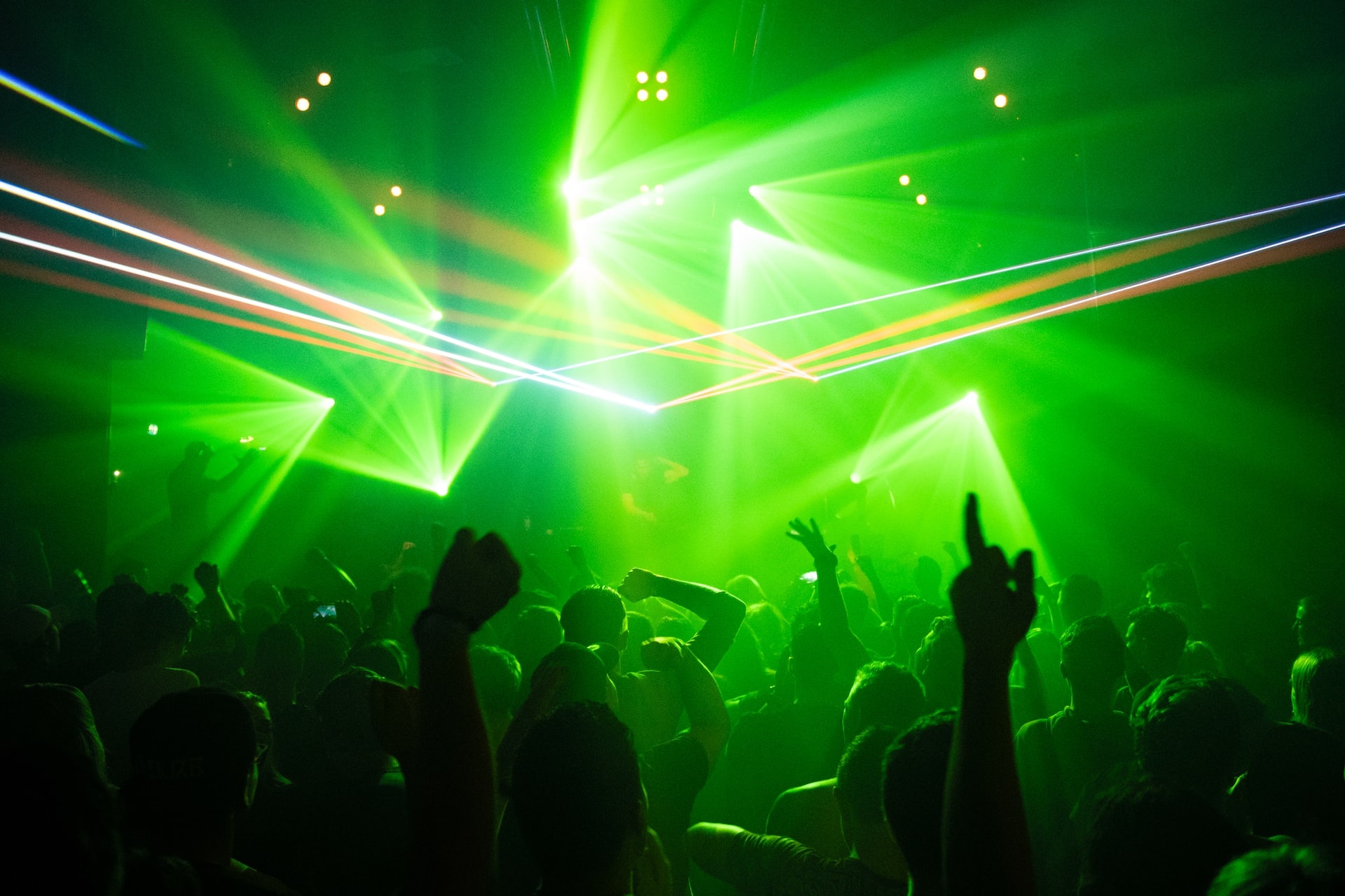 pokazy laserowe